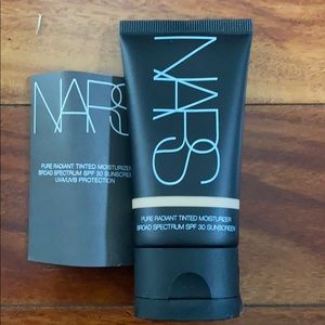 NARS Pure Radiant Tinted Moisturizer